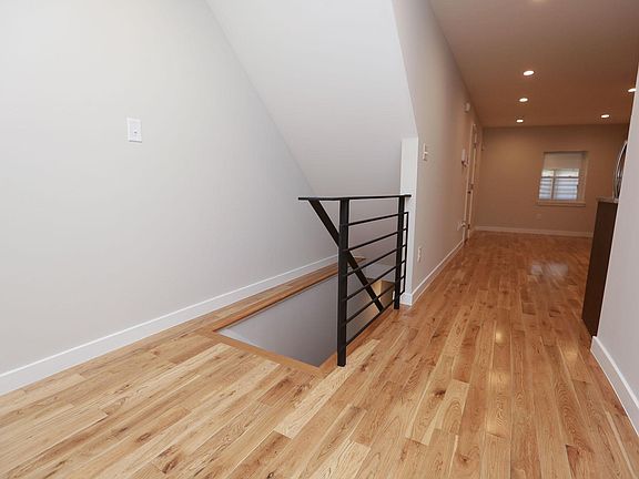 3rd image of 6 N 42nd St #1
