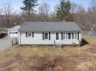 30 Pleasant St, Lisbon, ME 04252