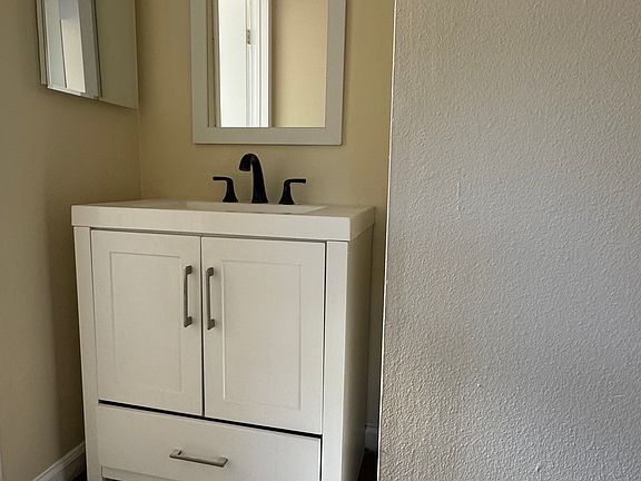 3rd image of 15516 Nordhoff St #1