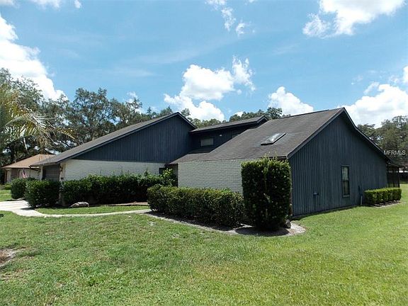 3rd image of 34478 Cedarfield Dr