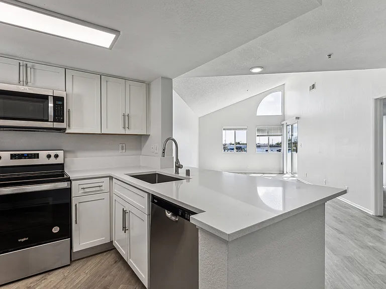 Newport Palms Apartments — Photo 12