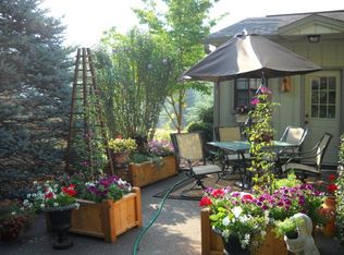 66 Mint Lake Ct W #A, Franklin, NC 28734