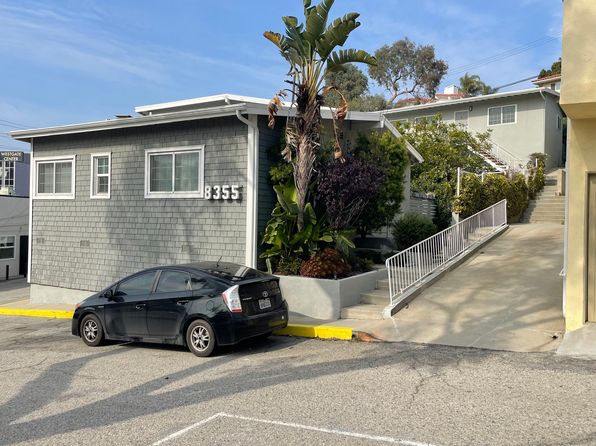 8355 W Manchester Ave APT 3