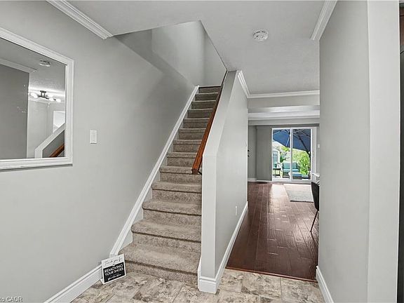 4th image of 148 Carter Cres