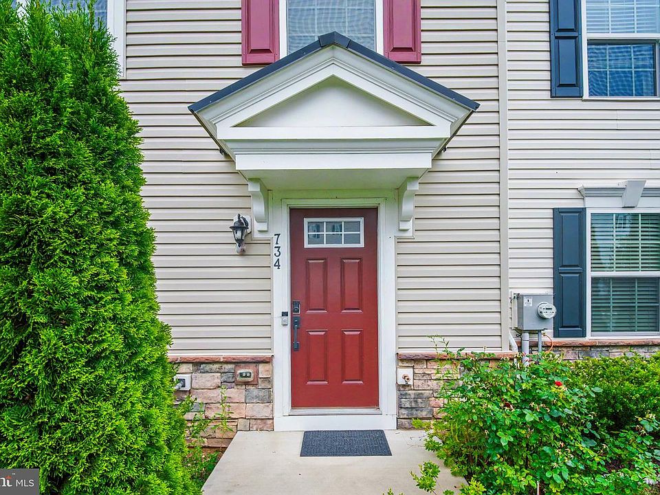 1st image of 734 Rosemary Way