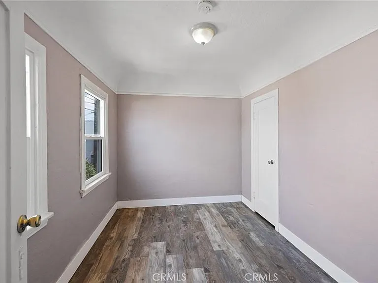 845 W 75th St #847-1/2 — Photo 8
