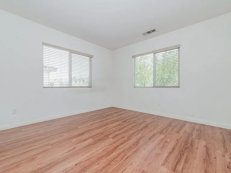 6954 Stanza Ct — Photo 18