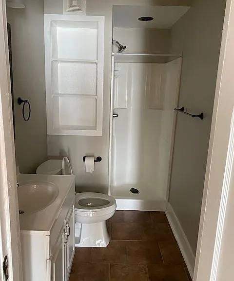 2327 Cedar Ln — Photo 2