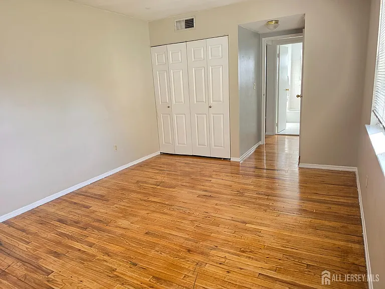 197 Evergreen Rd #3A — Photo 11