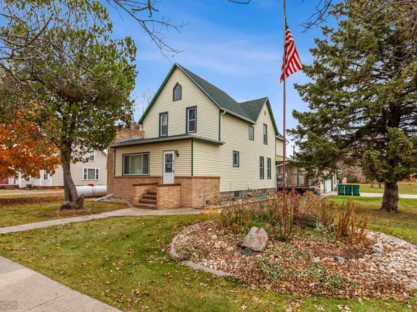 451 Spruce St, Kindred, ND 58051