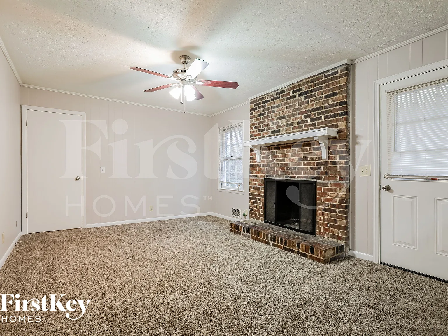 3 bed, 2.0 bath, 1625 sqft, $1,950 — Photo 2