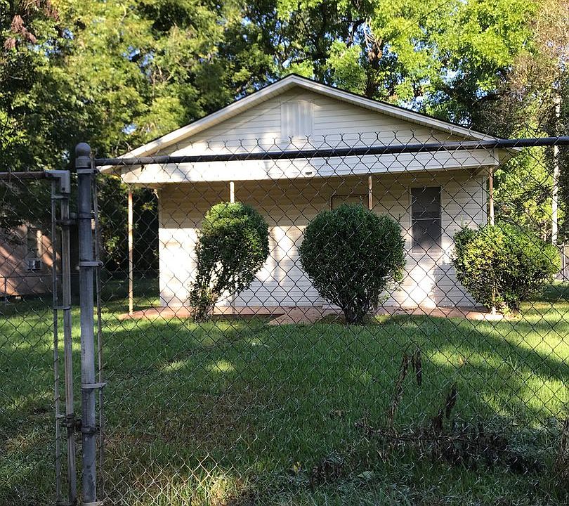 1st image of 2904 Louis St