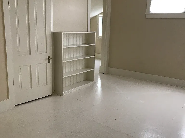 914 S Los Robles Ave — Photo 7
