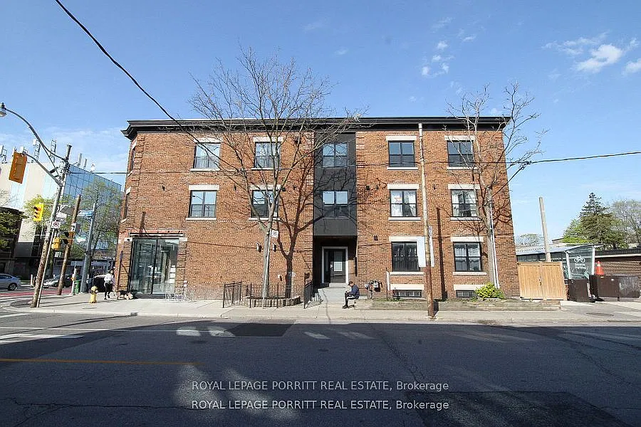 254 Armadale Ave — Photo 1