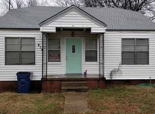 614 W 24th St, Ada, OK 74820