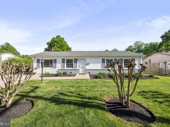 619 W Church Rd, Sterling, VA 20164