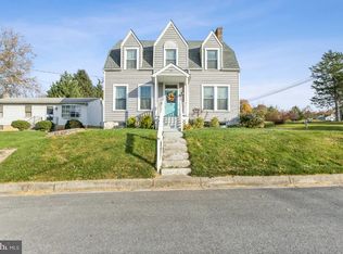 27 S Farquhar St, Union Bridge, MD 21791