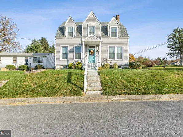 27 S Farquhar St, Union Bridge, MD 21791