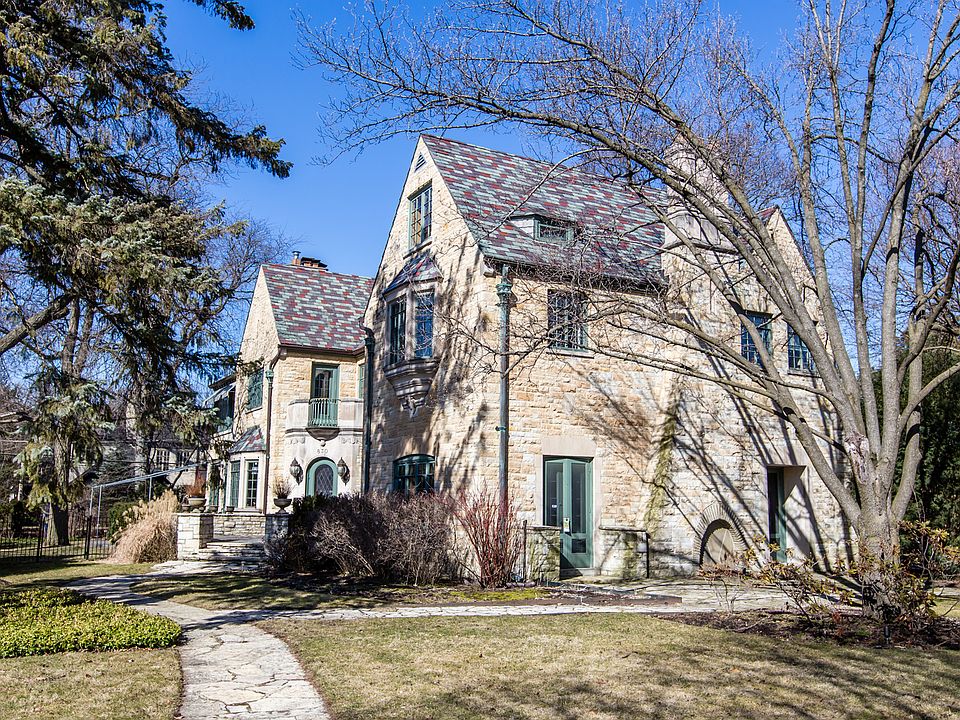 1st image of 830 Ashland Ave