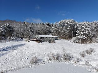 5004 Brown Rd, Great Valley, NY 14741