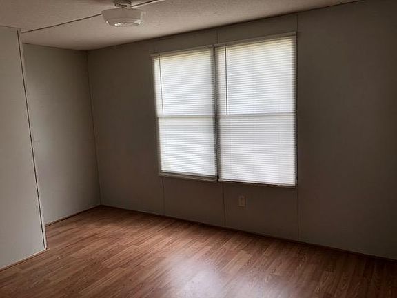 4th image of 4254 Jennifer Ln