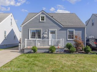 19625 Avalon St, Saint Clair Shores, MI