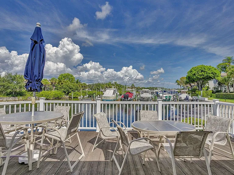 318 Oak Harbour Dr #318 — Photo 41