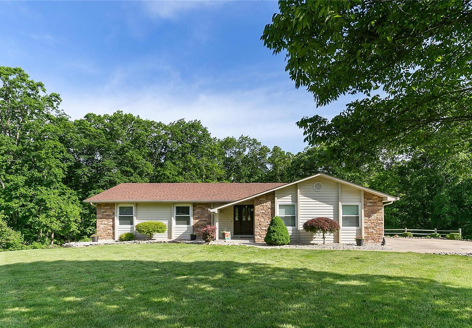 67 Wilderness Ln, Defiance, MO 63341 | Zillow