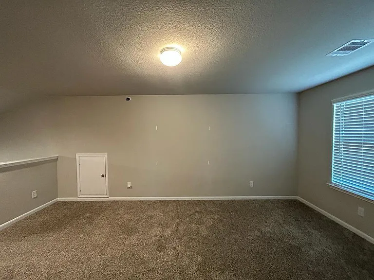 3207 Sumac Dr — Photo 12