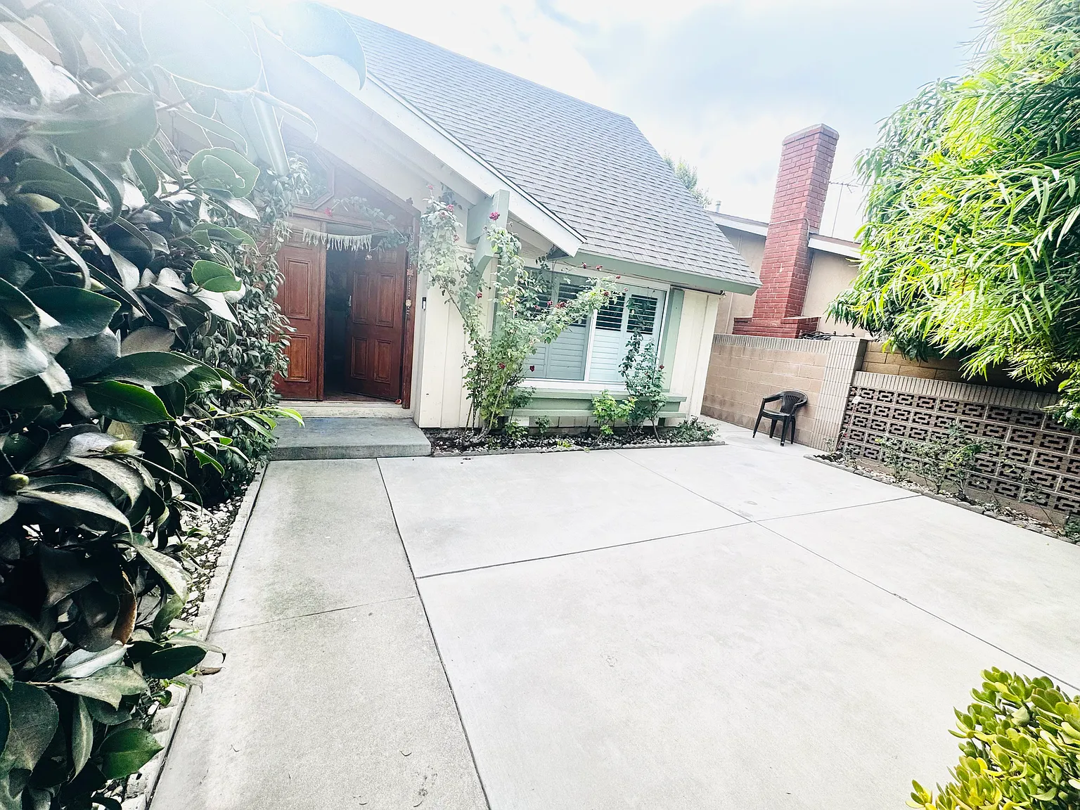 3 bed, 2.5 bath, 1939 sqft, $4,700 — Photo 2