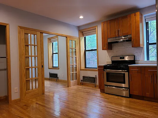 Rented by Matthew Gros-Werter, LREB  | media 6