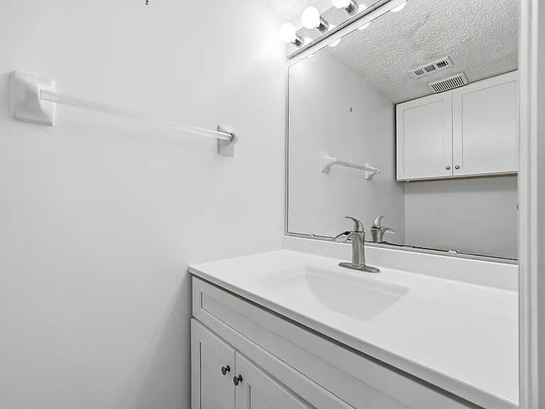 2210 Marsh Point Rd #2210 — Photo 12