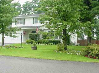 17 Squire Rd, Schenectady, NY 12304