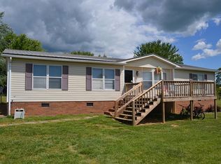 555 Taylor View Dr, Patrick Springs, VA 24133