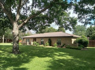 12 Legend Rd, Benbrook, TX 76132