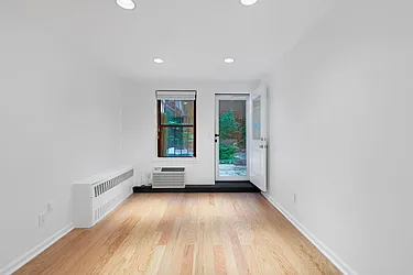 Rented by Cooper & Cooper Real Estate