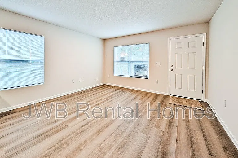 2811 Myrtle Ave #1 — Photo 4
