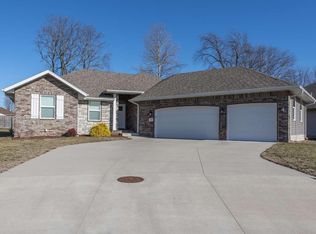 4881 W Washita St, Springfield, MO 65802