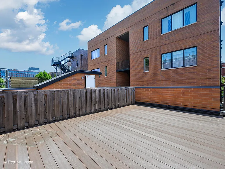 1046 W Altgeld St #1N — Photo 22
