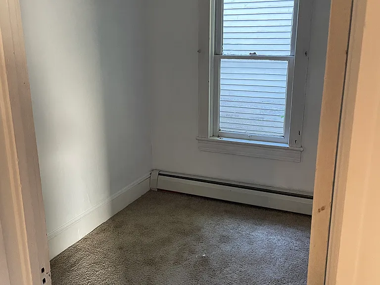 704 Market St #B — Photo 4