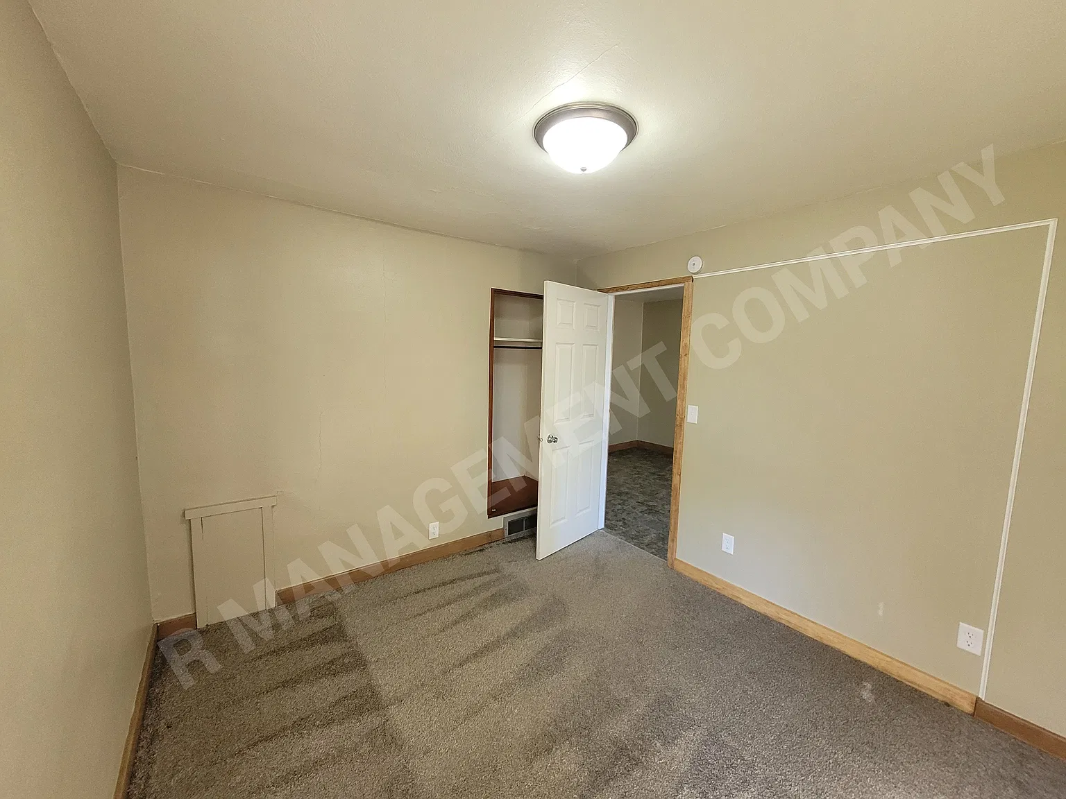 2 bed, 1.0 bath, 572 sqft, $900 — Photo 4