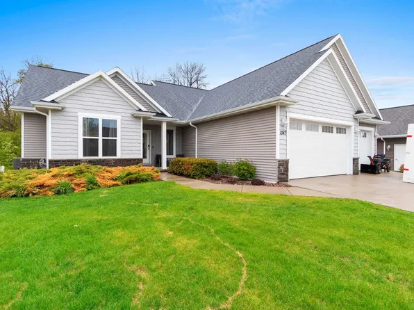 1347 Lear Ln, De Pere, WI 54115