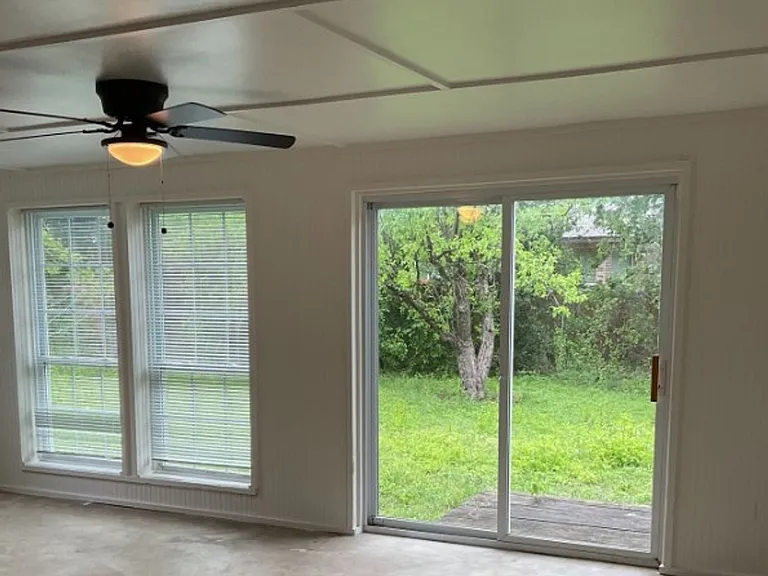 1208 Preswick Cir — Photo 16