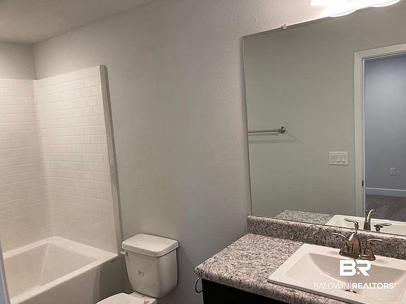 5th image of 80 Summer Oaks Dr