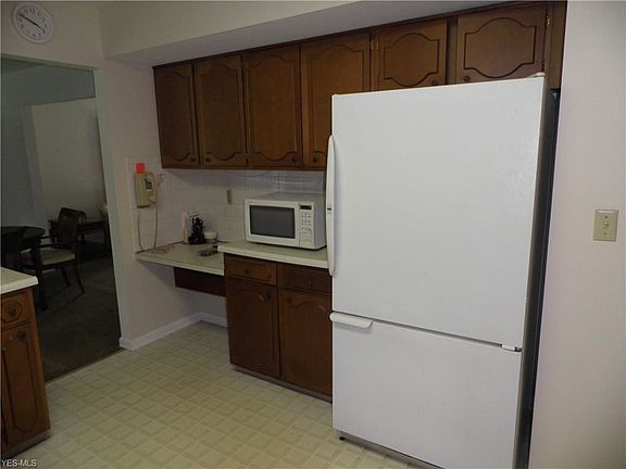 5th image of 220 Forestwood Dr