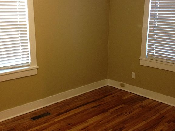 5th image of 802 Hillcrest Dr