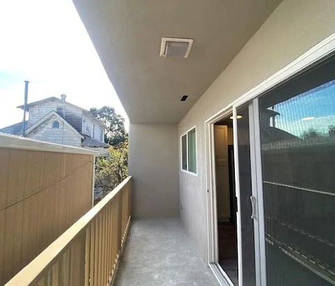 2221 Parker St — Photo 13
