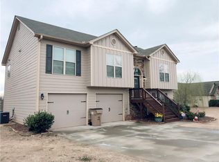 324 Deer Run Dr, Jefferson, GA 30549