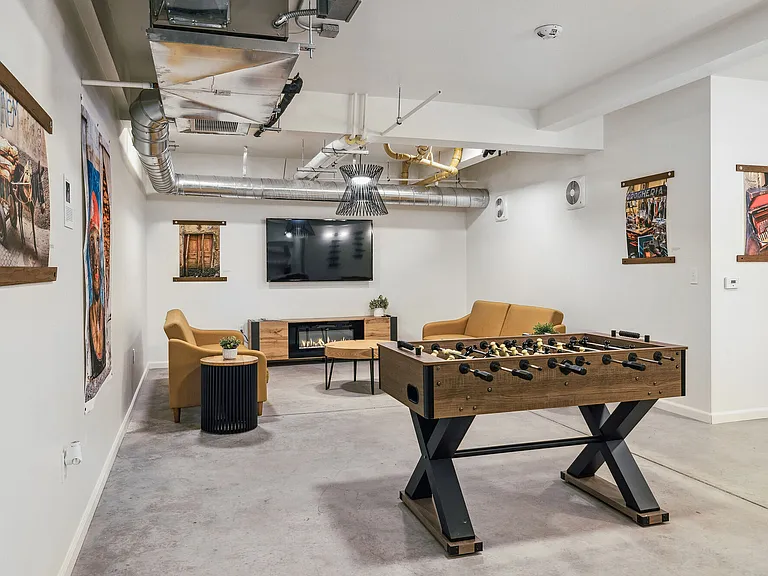Pullman Lofts — Photo 50