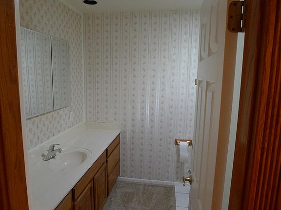 4th image of 9342 E Avenue T6